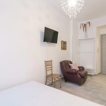 Modern Nest At Central Station Apartment Milan